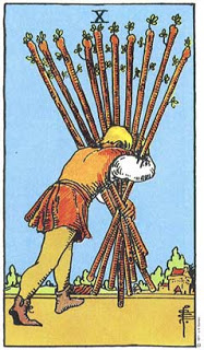 Significado da carta 10 de Paus no Tarot